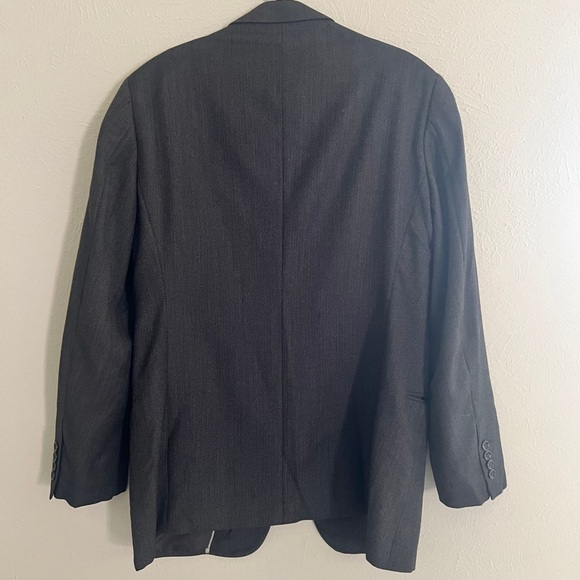 Armani Collezioni Herringbone Grey/Black Two Button Men’s Jacket - Picture 7 of 11